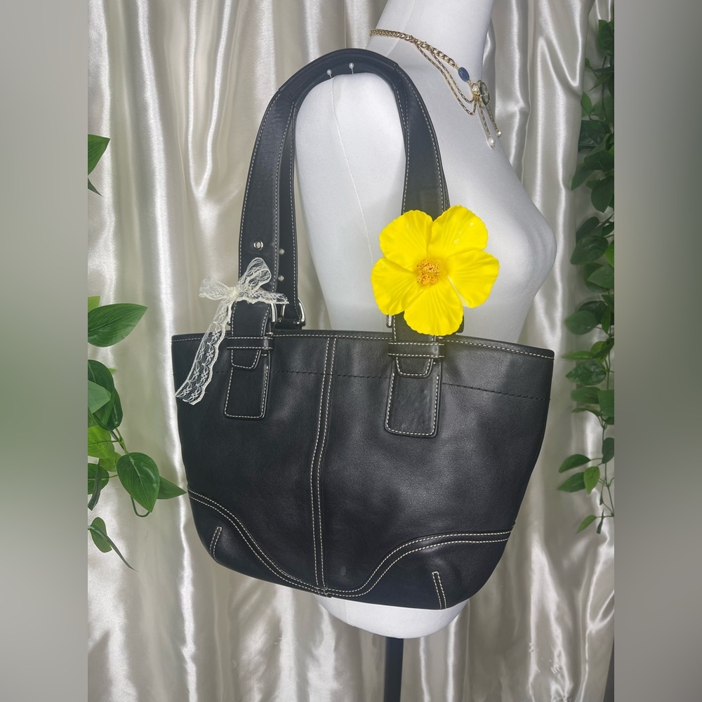 Vintage coach black leather Hampton tote